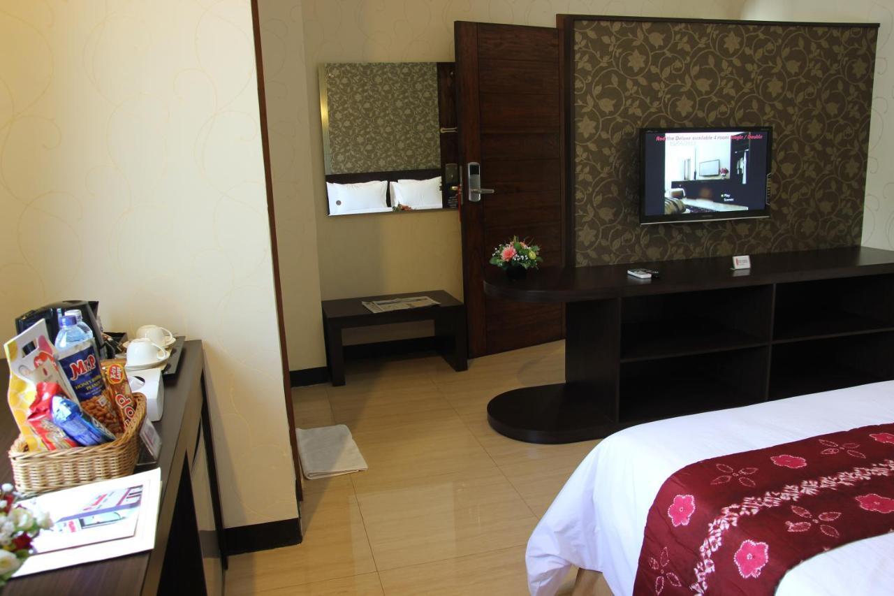 Hotel Roditha Banjarbaru Banjarmasin  Exteriör bild