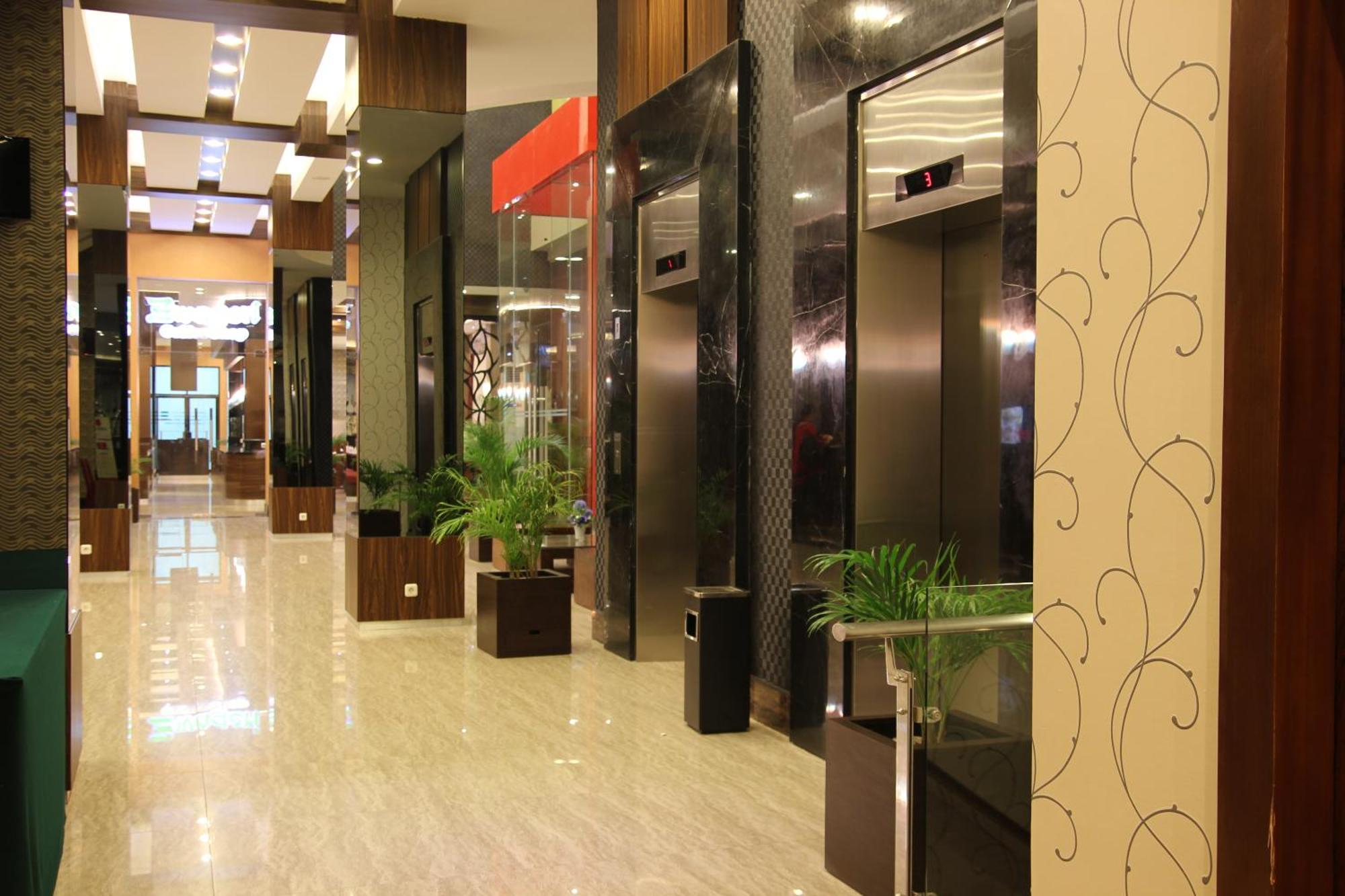 Hotel Roditha Banjarbaru Banjarmasin  Exteriör bild