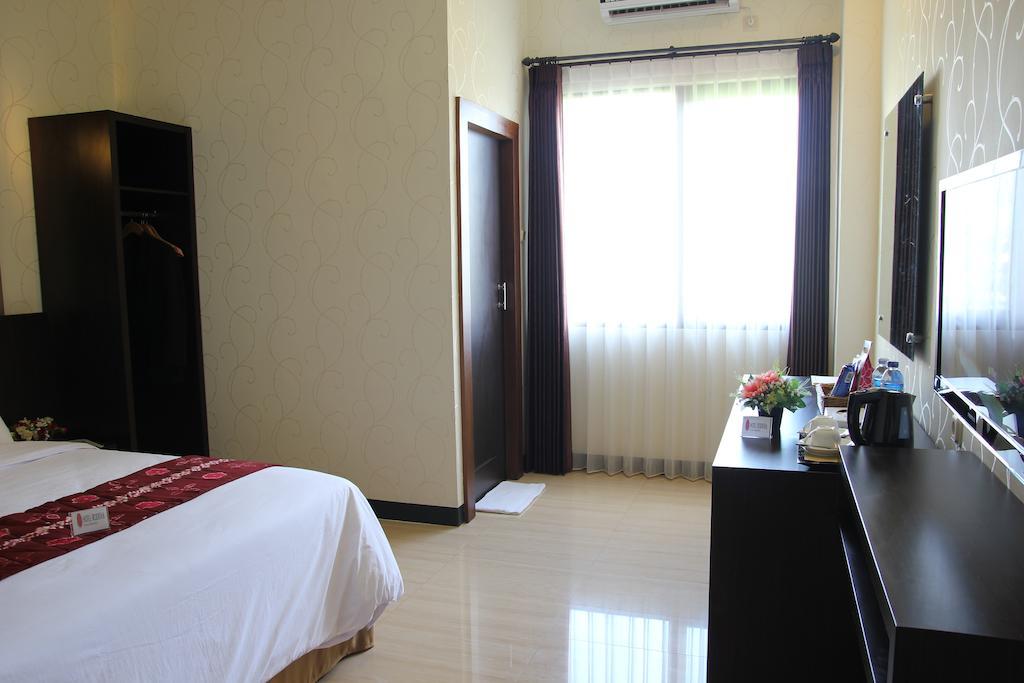 Hotel Roditha Banjarbaru Banjarmasin  Rum bild