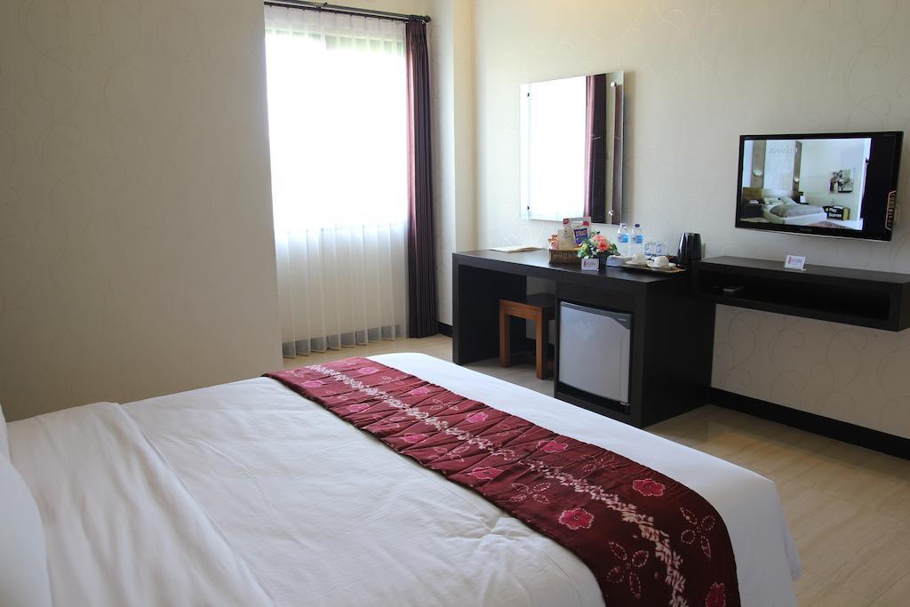 Hotel Roditha Banjarbaru Banjarmasin  Rum bild
