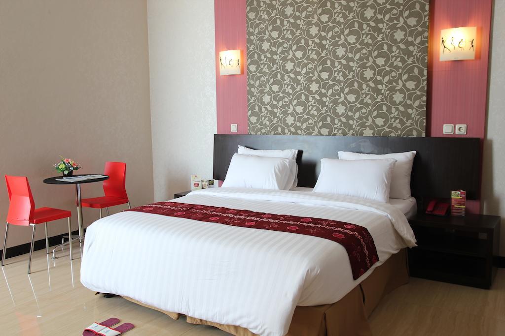 Hotel Roditha Banjarbaru Banjarmasin  Rum bild